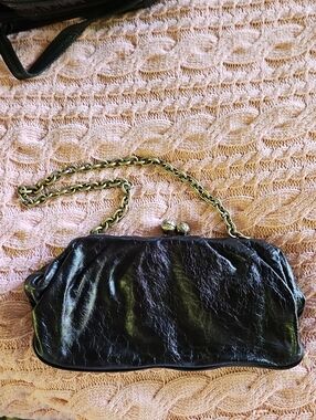 Franchi Collection Black Leather Chain-Handle Clutch